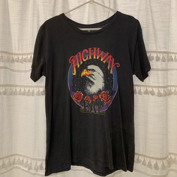 Tops - Oversized graphic tee